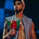 Anuel AA se queda afónico en pleno concierto-